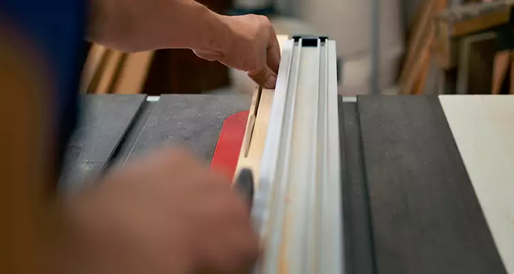 Bifold Door Seal Repair in Hunters Creek, FL