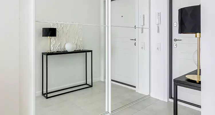 Mirrored Bifold Closet Doors Repair in Hunters Creek, FL