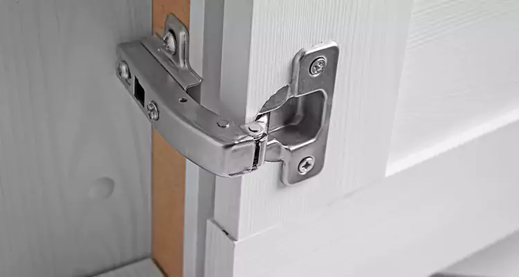 Shower Door Hinge Replacement in Hunters Creek, FL