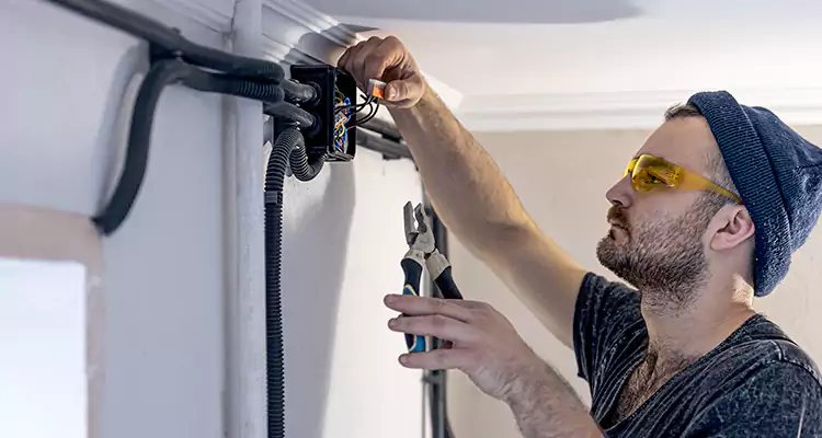 Garage Door Opener Cable Repair in Hunters Creek, FL