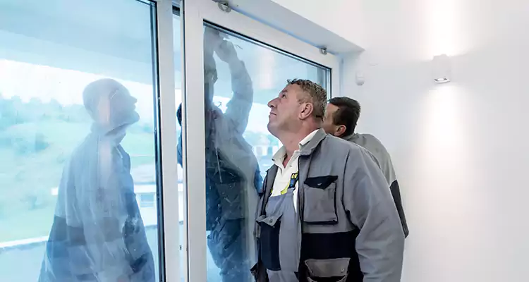 Retractable Screen Door Repair in Hunters Creek, FL