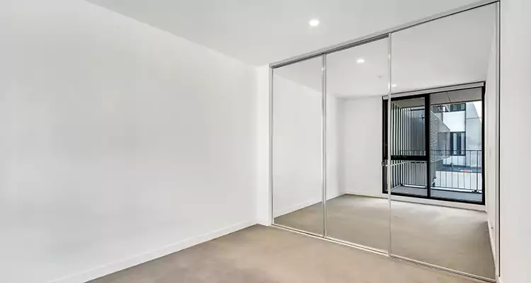 Why Homeowners Choose Us for Sliding Mirror Door Replacement in Hunters Creek, FL