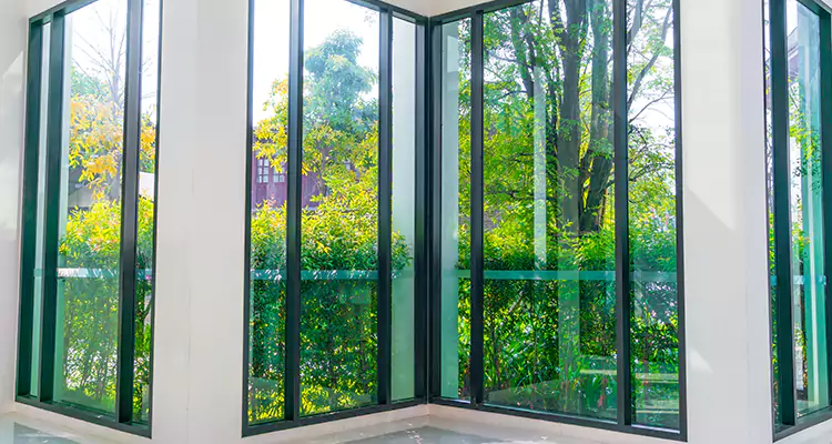 Emergency Balcony Door Glass Repair in Hunters Creek, FL