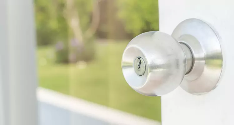 Patio Door Mechanism Jammed in Hunters Creek, FL