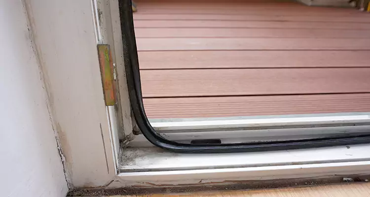 Repair Patio Doors Leaking at Bottom in Hunters Creek, FL