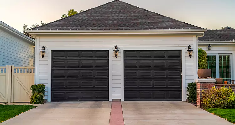 Residential Local Garage Door Repair in Hunters Creek, FL
