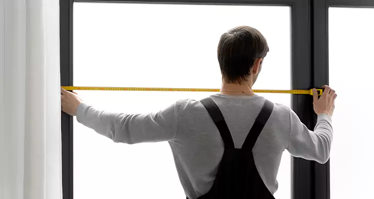 Retractable Deck Screens Repair in Hunters Creek, FL