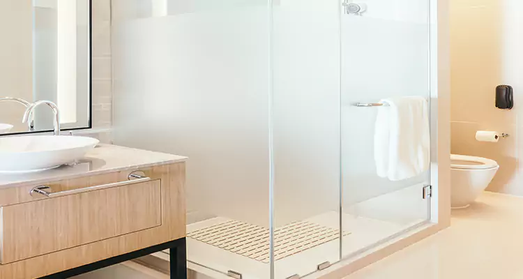 Expert Shower Door Fix and Repair in Hunters Creek, FL