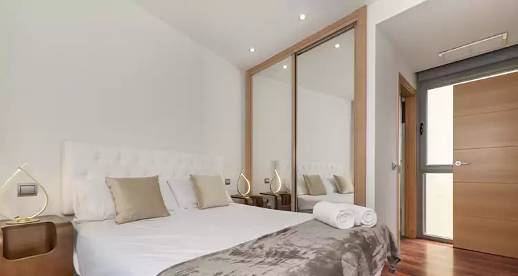 Sliding Wardrobe Door Mirror Replacement in Hunters Creek, FL