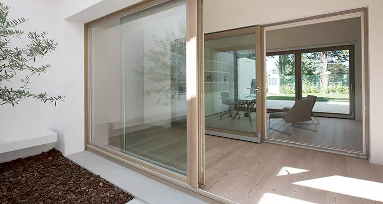 Sliding Screen Door Bottom Track Replacement in Hunters Creek, FL