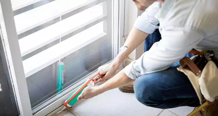 Dap Window Caulk Repair in Hunters Creek, FL
